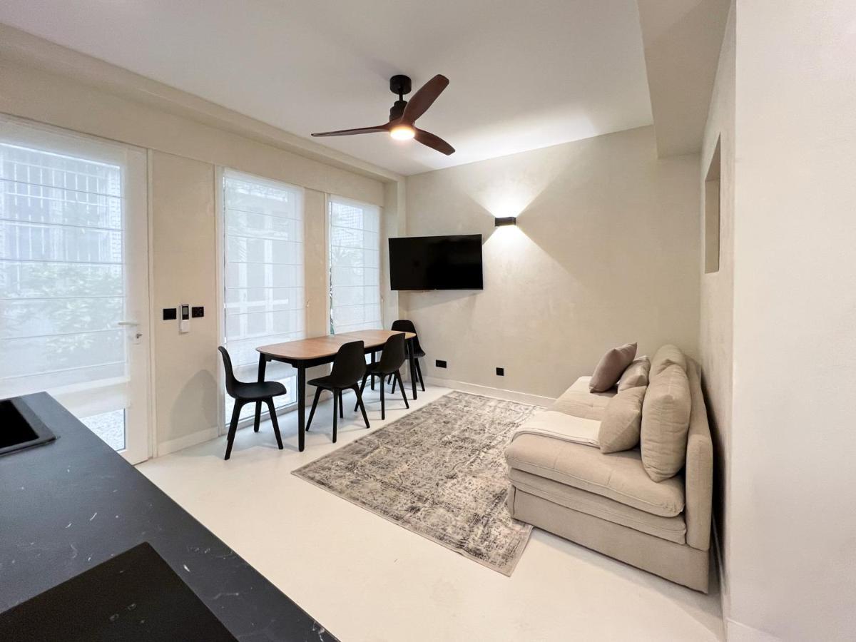 Superb Apartment Palais Royal Louvre Museum Free Netflix Paris Luaran gambar